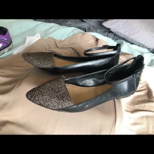 Pointy toed dress flats